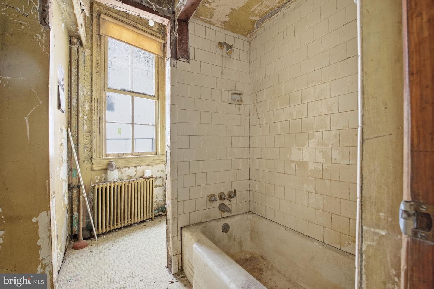 2120 Bolton Street photo 19