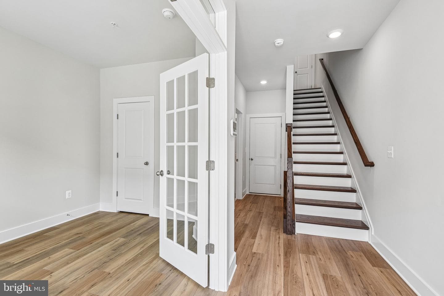 2729 Light Street photo 31