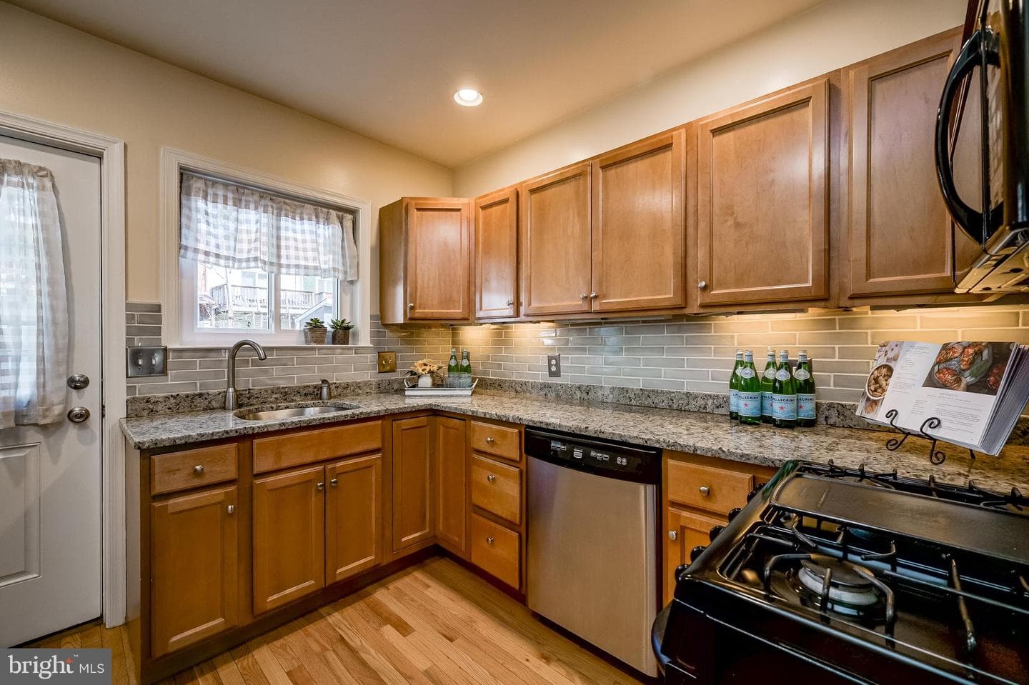 1314 Towson Street photo 8