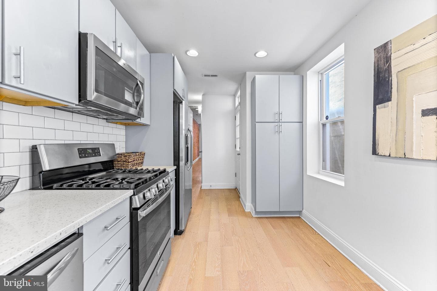 1617 Bank Street photo 17