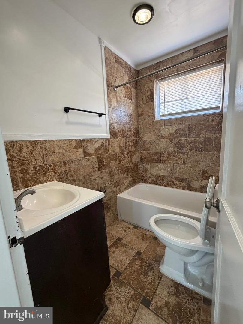 1626 Inverness Avenue photo 8