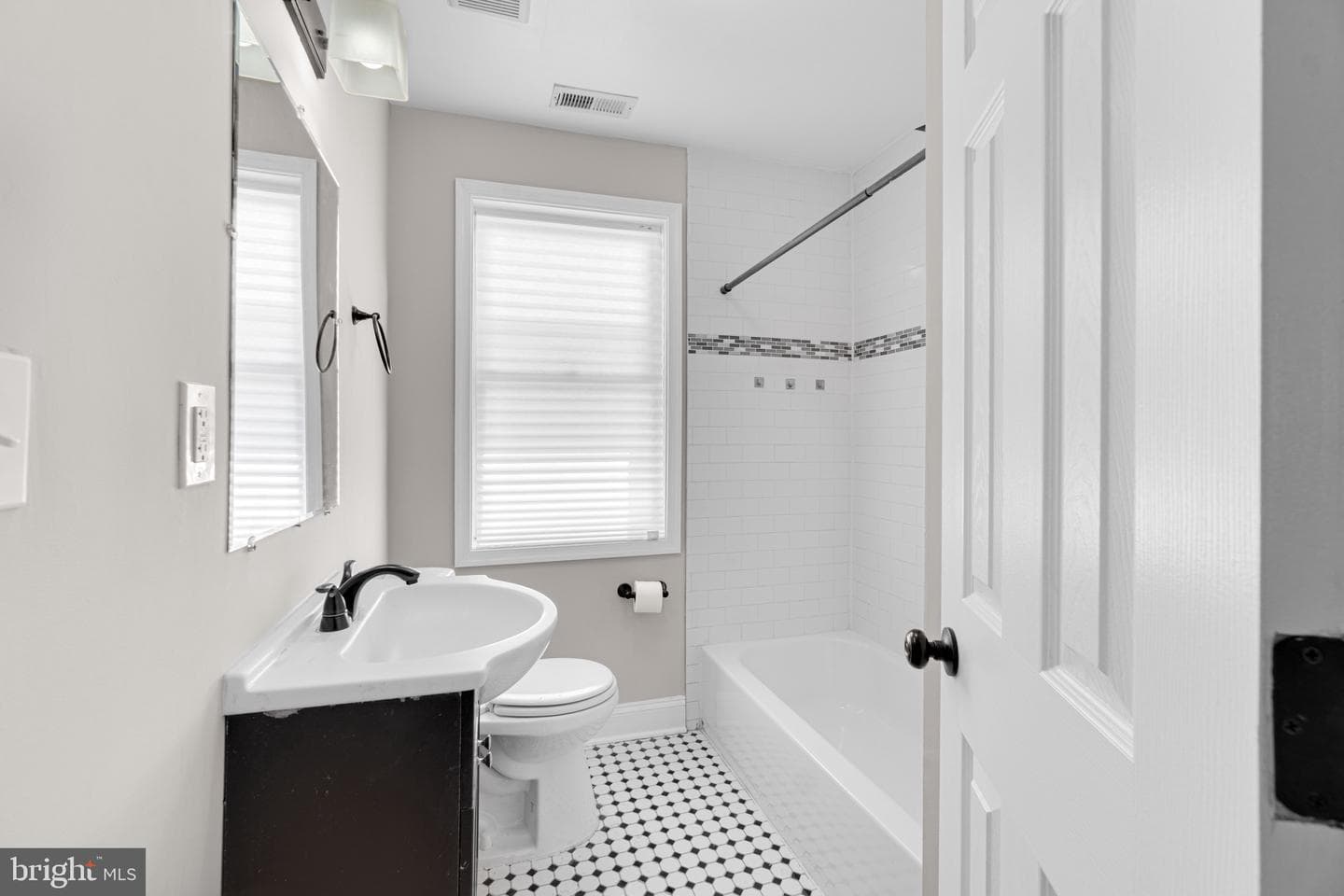 3904 Flowerton Road photo 18