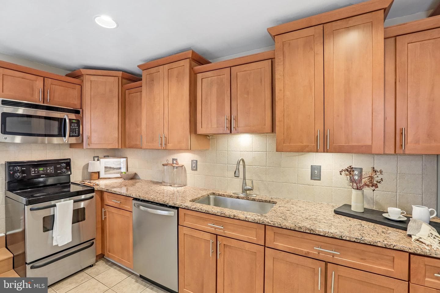 32 W Montgomery Street #f photo 7