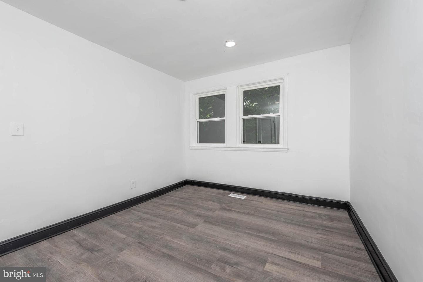 2727 Ellicott Drive photo 10