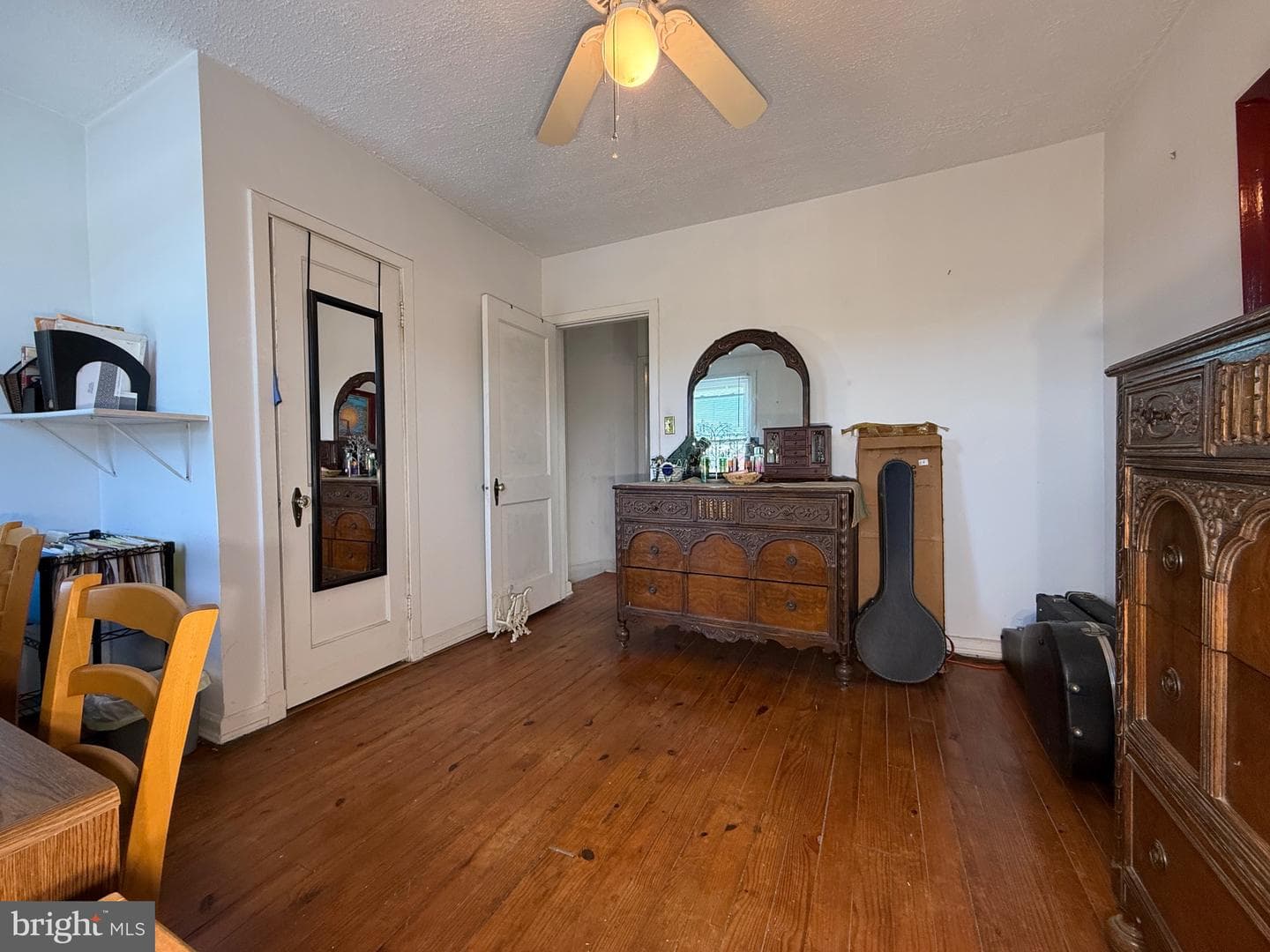 1338 W 37th Street photo 19