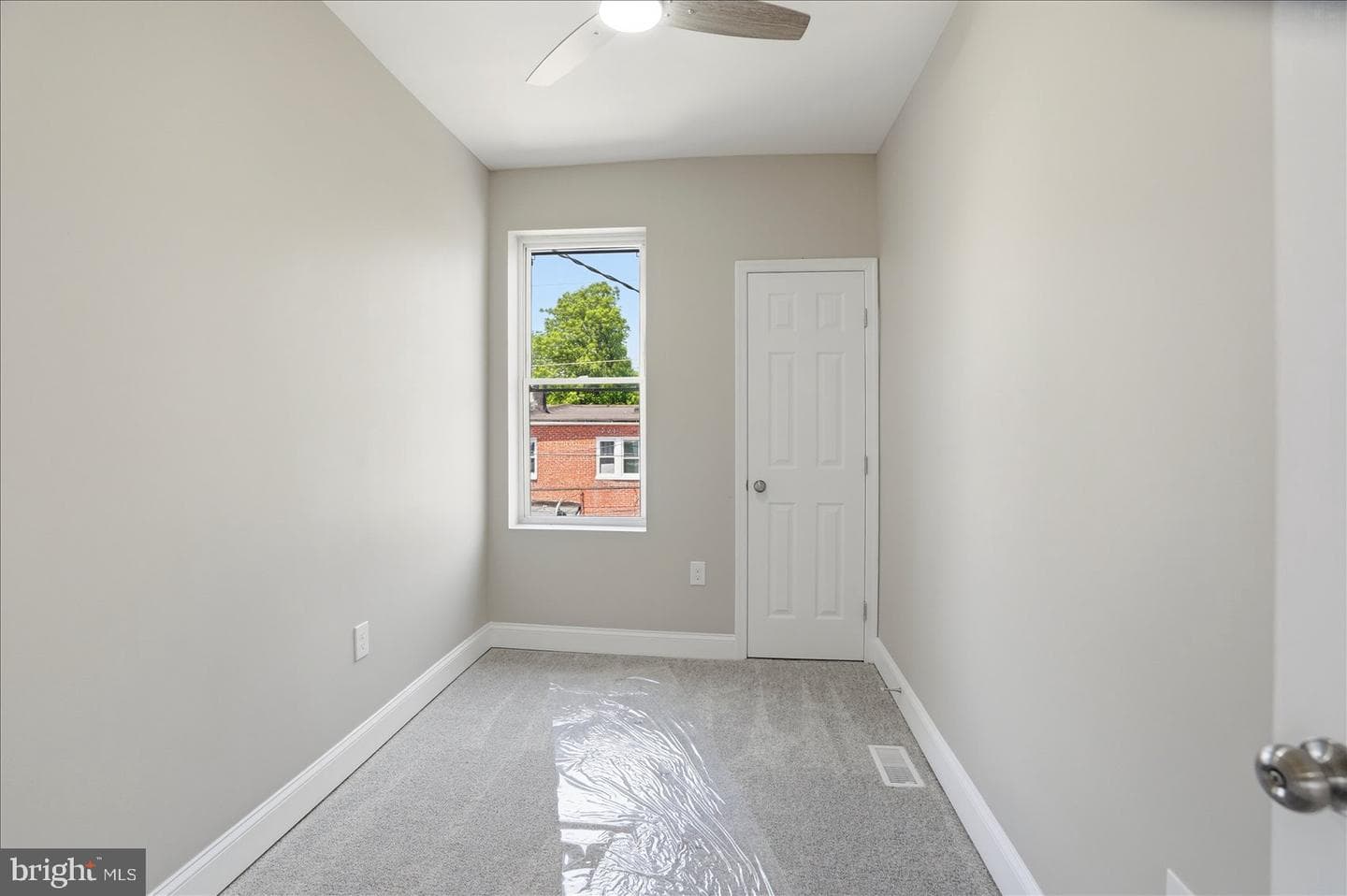 766 N Grantley Street photo 29