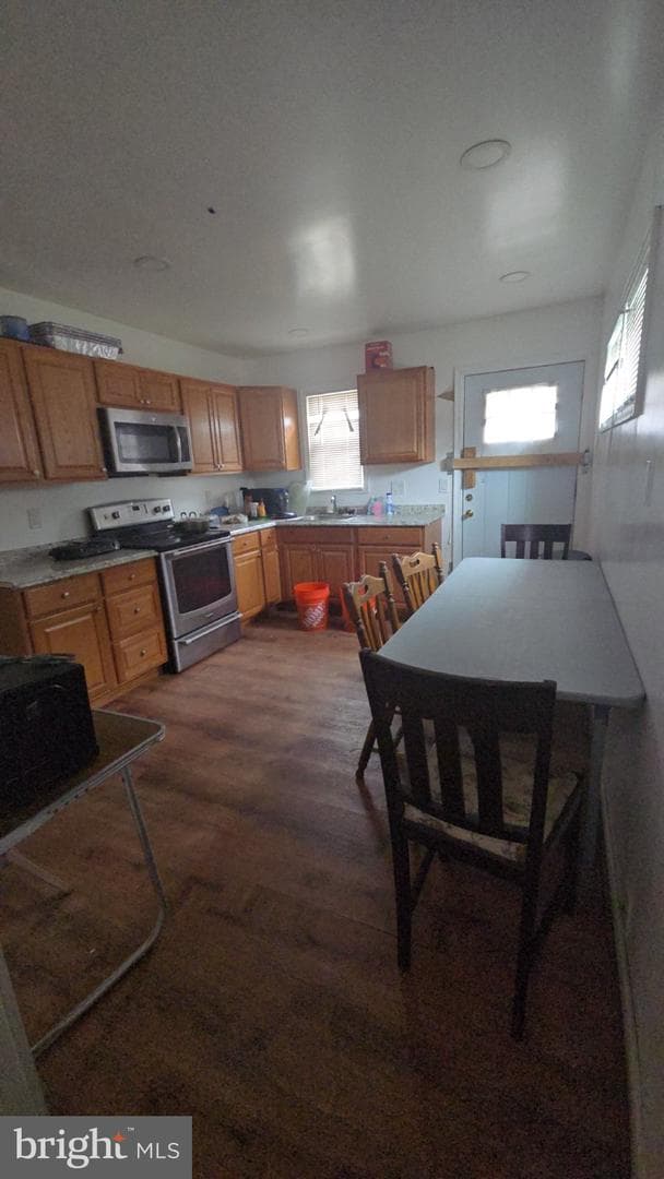1828 Wilhelm Street photo 7
