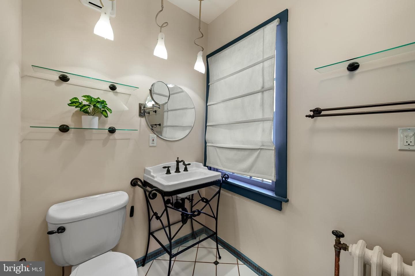 1211 Bolton Street photo 43