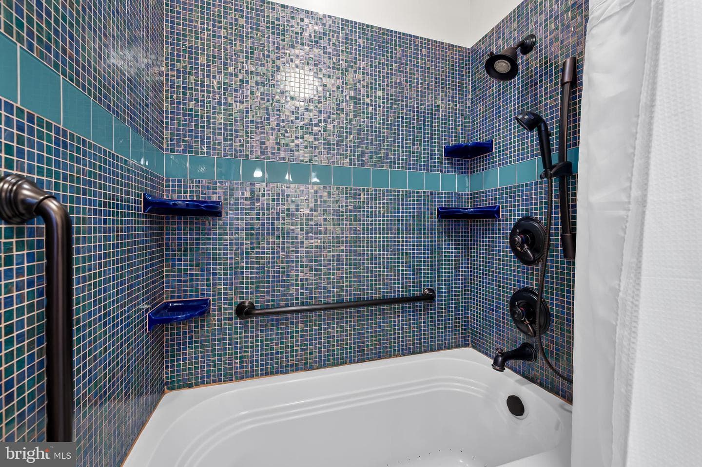 1211 Bolton Street photo 44