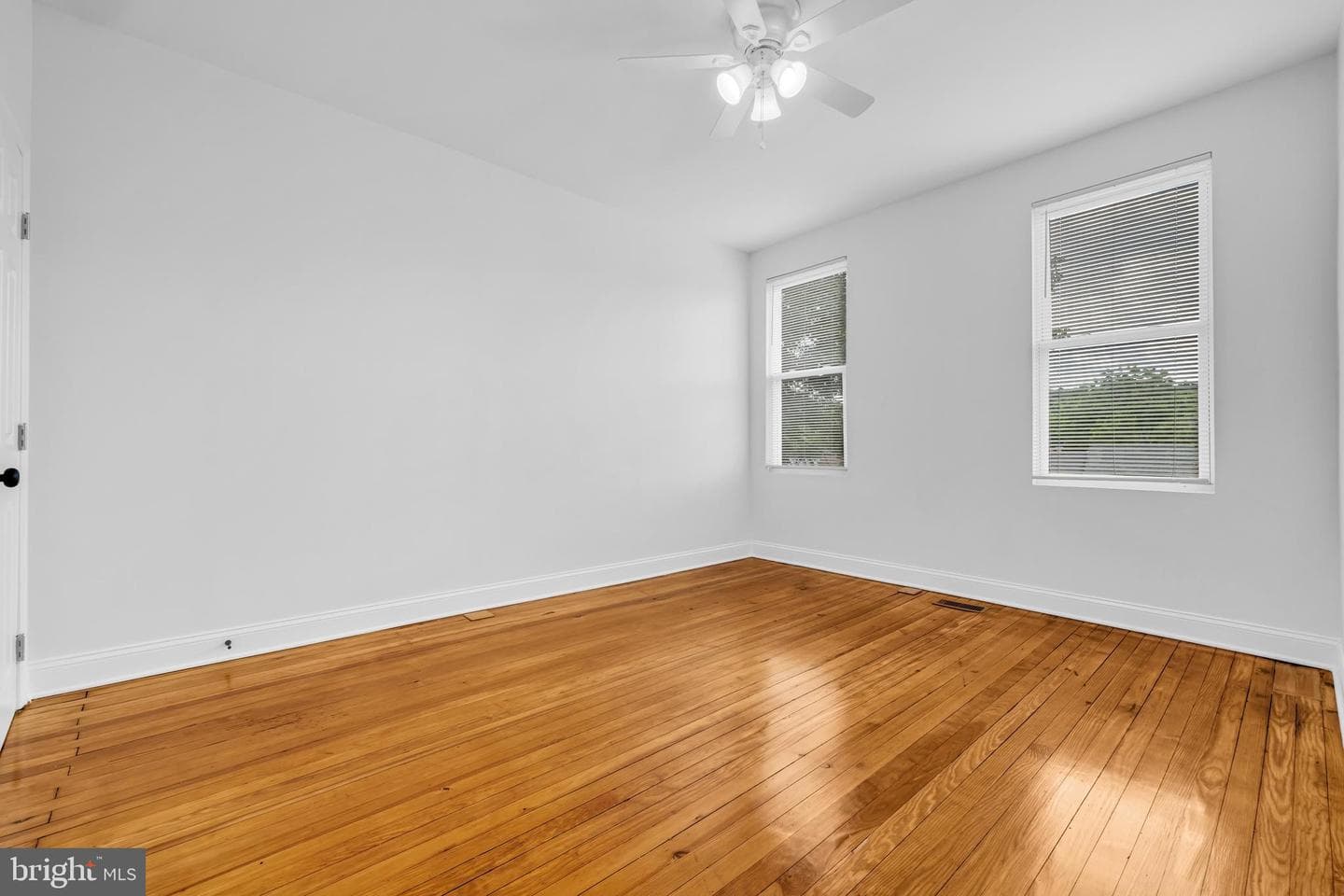 1077 Ellicott Dr photo 16