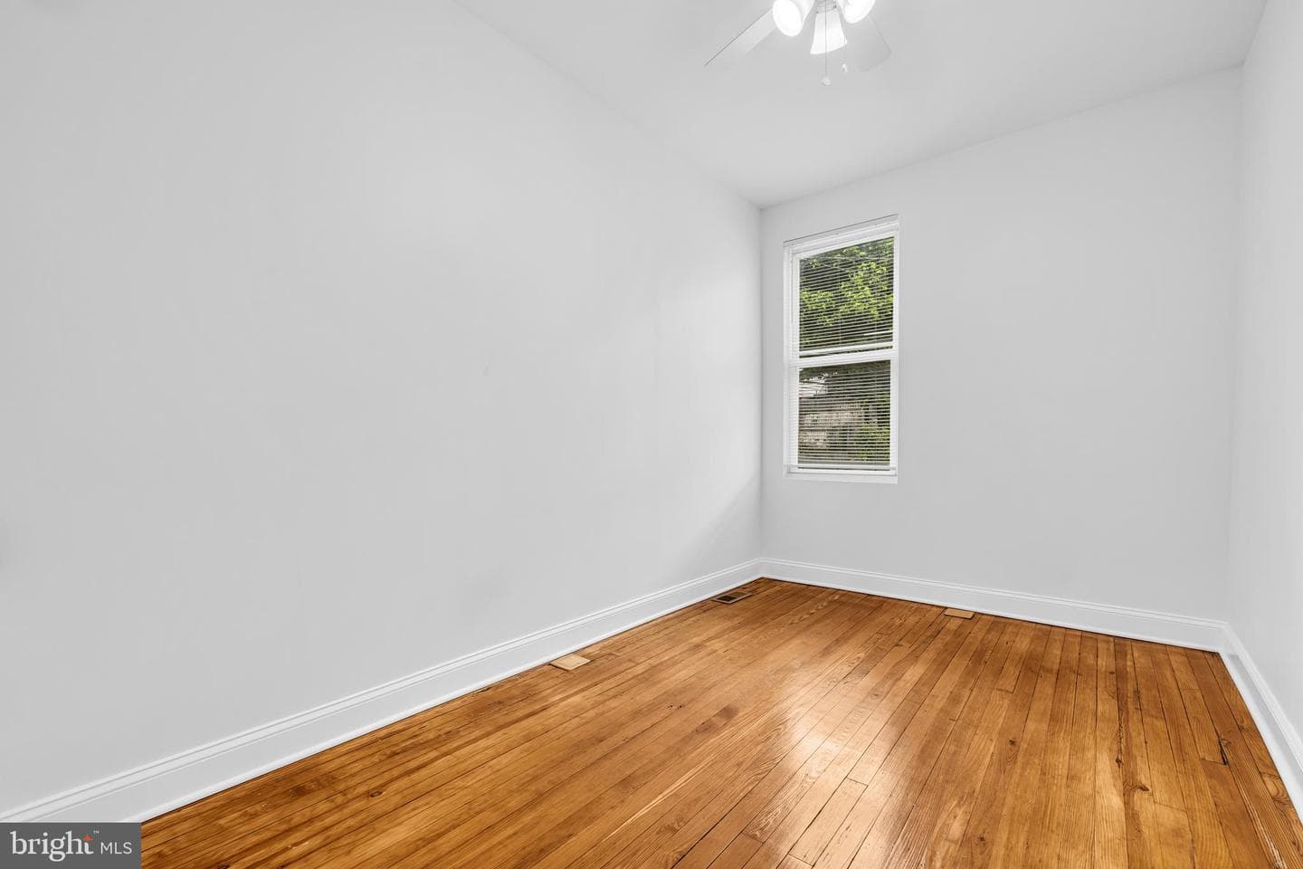 1077 Ellicott Dr photo 21