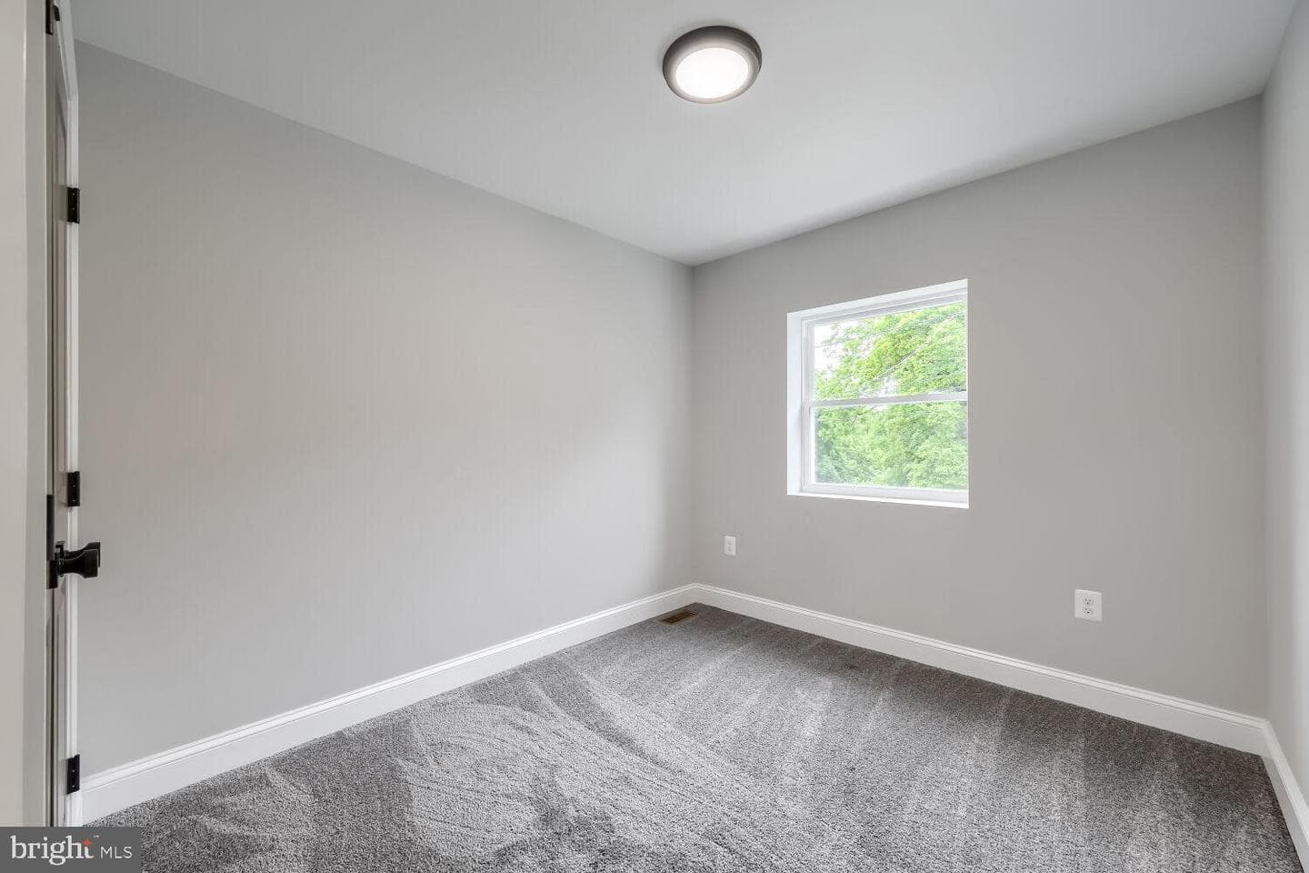 302 Martingale Avenue photo 14