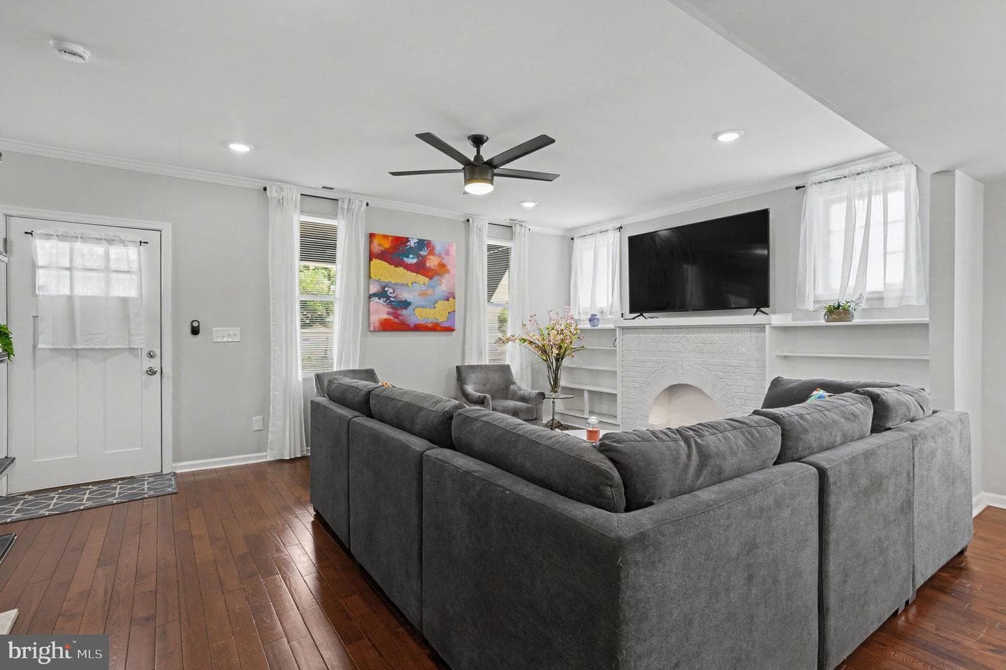 3818 Fernhill Avenue photo 4