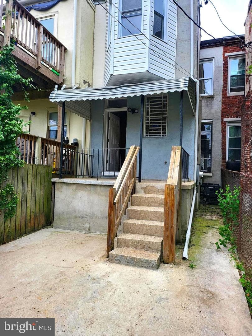 1403 N Bond Street photo 41