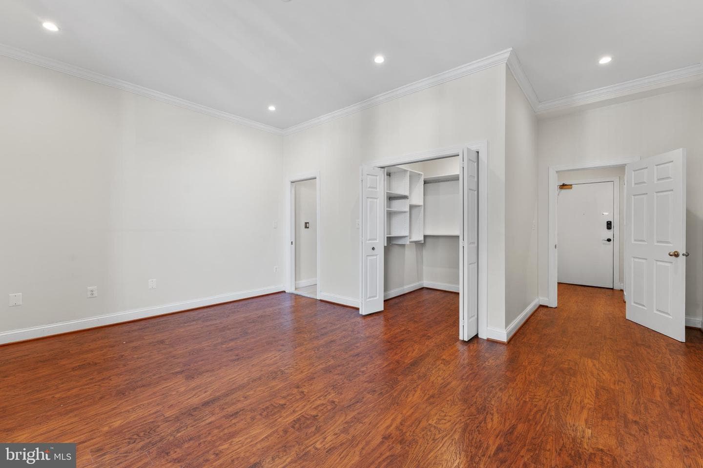 1 E Chase Street #305 photo 19