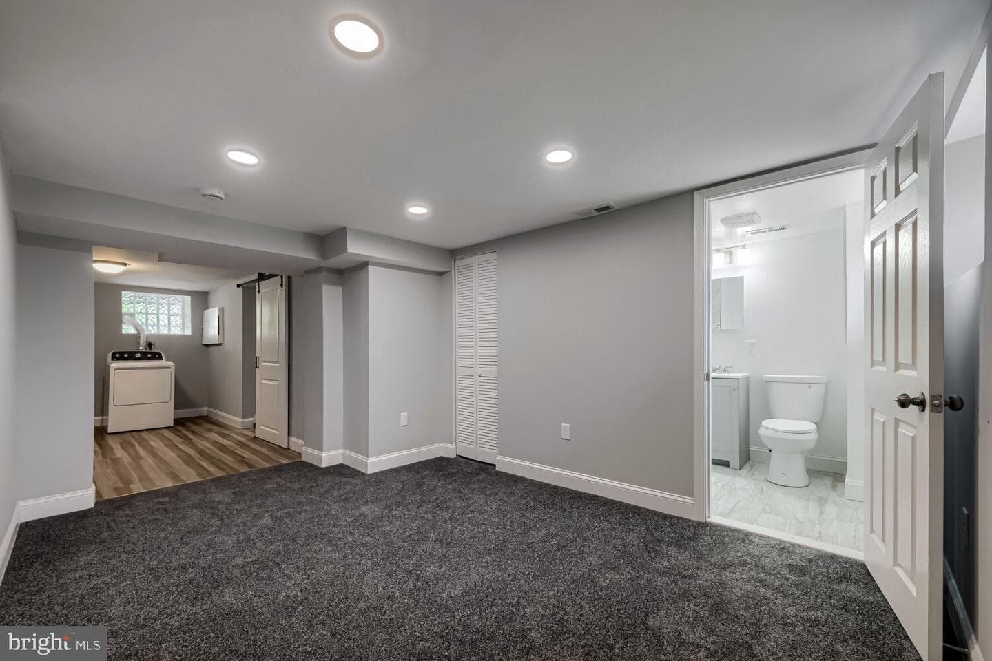 38 N Bernice Avenue photo 23