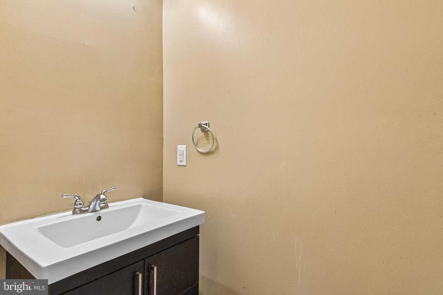408 E Federal Street photo 20