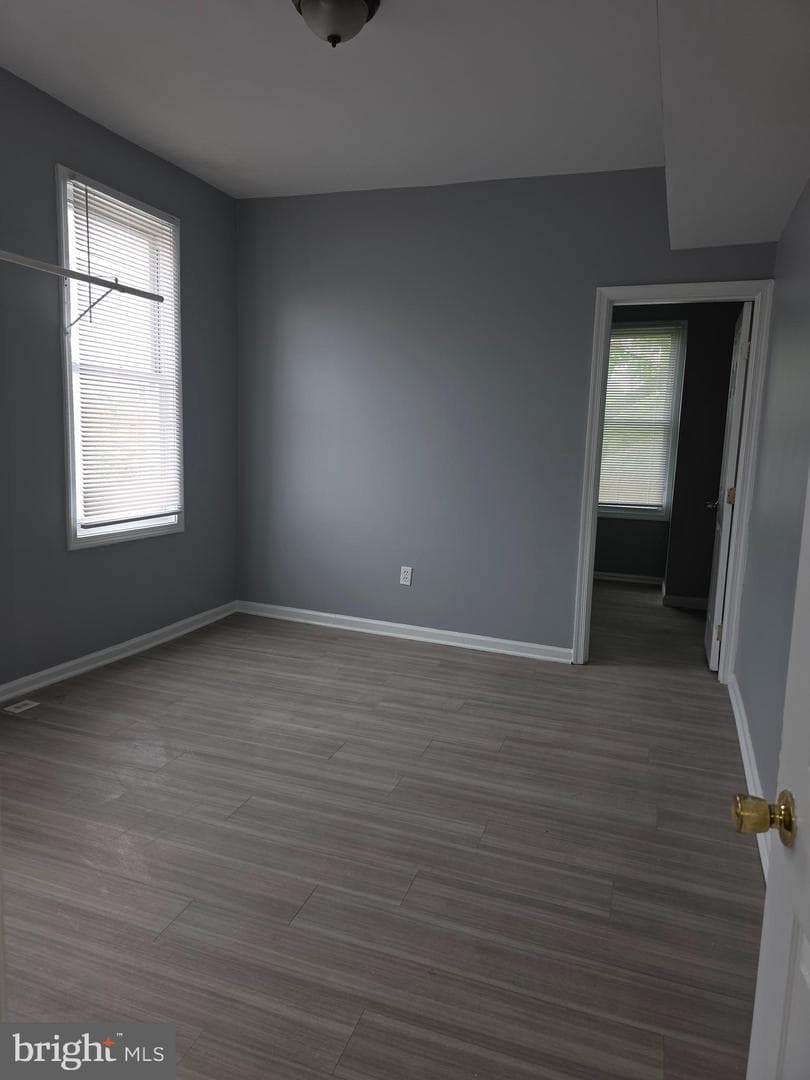 5035 Denmore Avenue photo 10