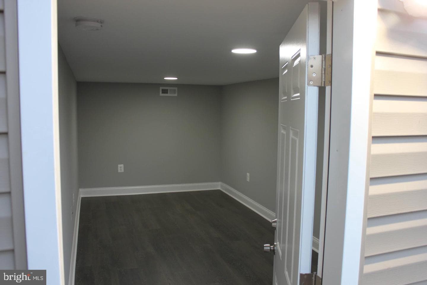 727 Mount Holly Street photo 3