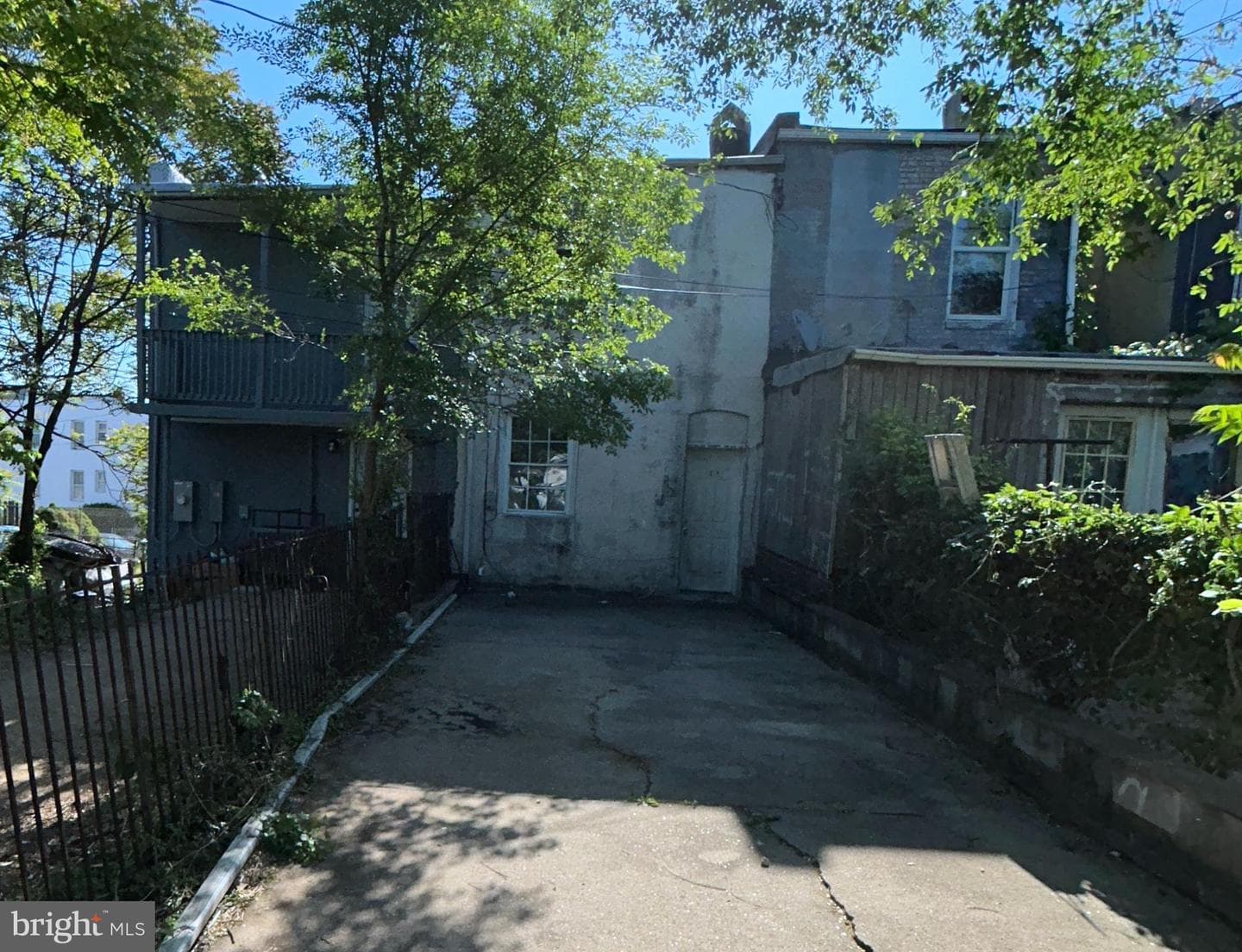 1108 N Dukeland Street photo 3