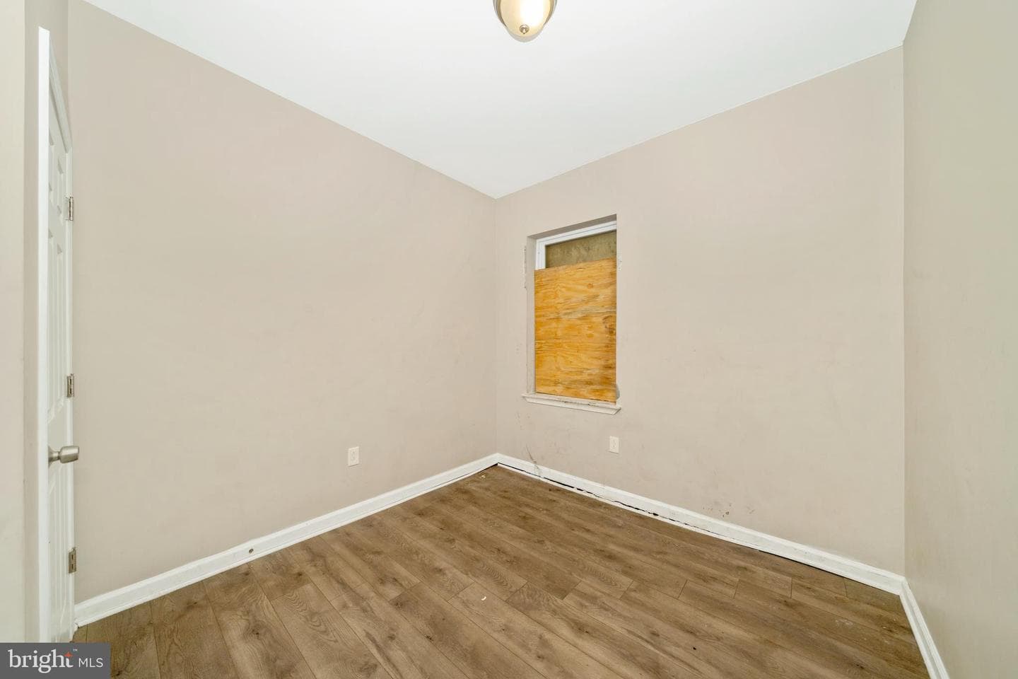 1014 W Lanvale Street photo 14