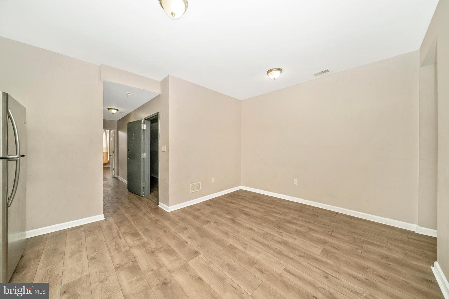 1014 W Lanvale Street photo 5