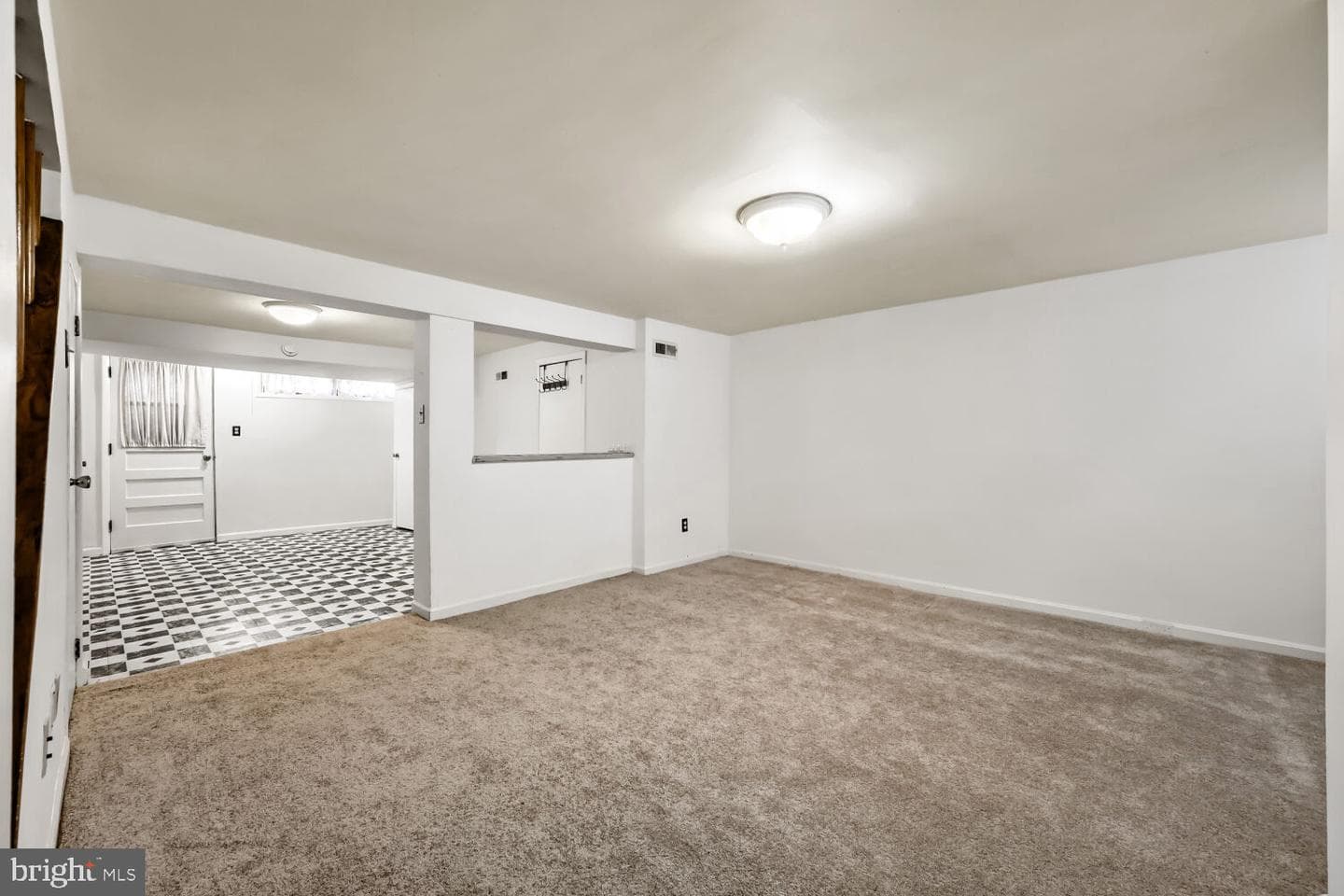 802 Umbra Street photo 9