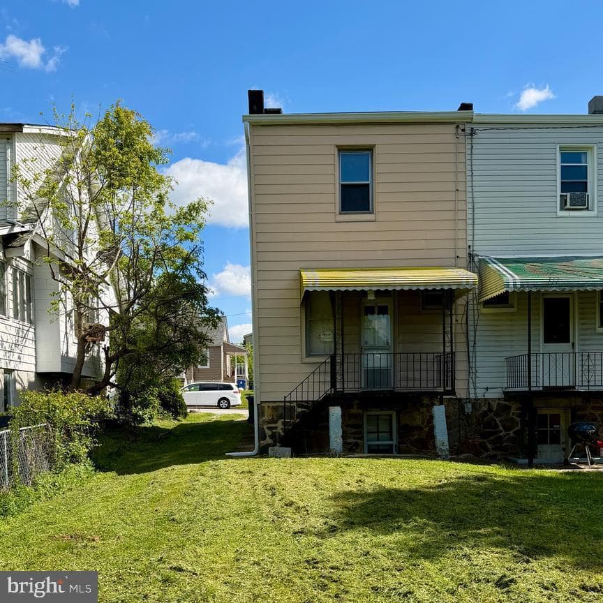 2913 Fleetwood Avenue photo 2
