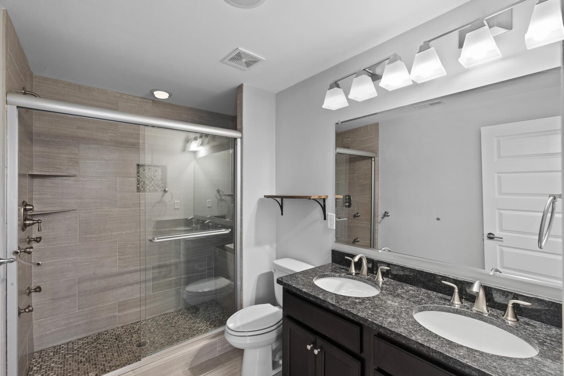 2818 E Baltimore Street photo 30