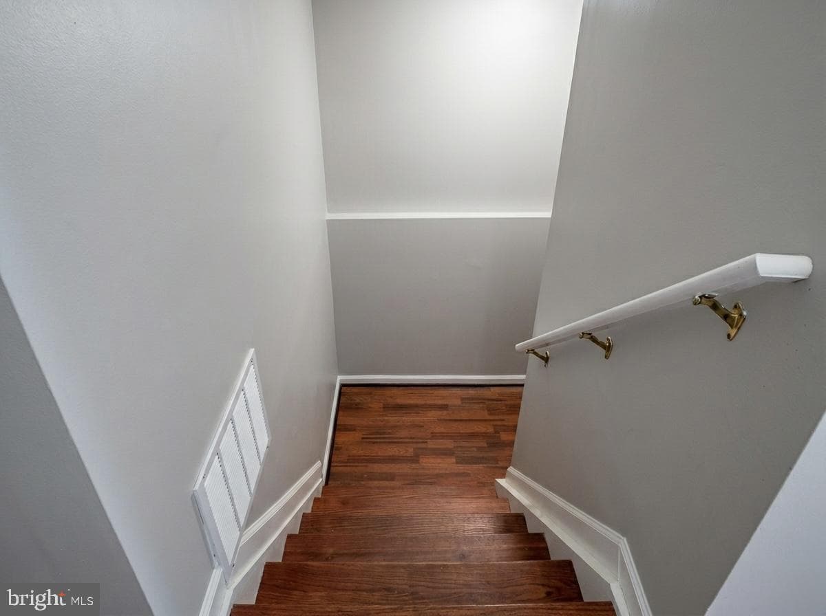 2410 E Fayette Street photo 8