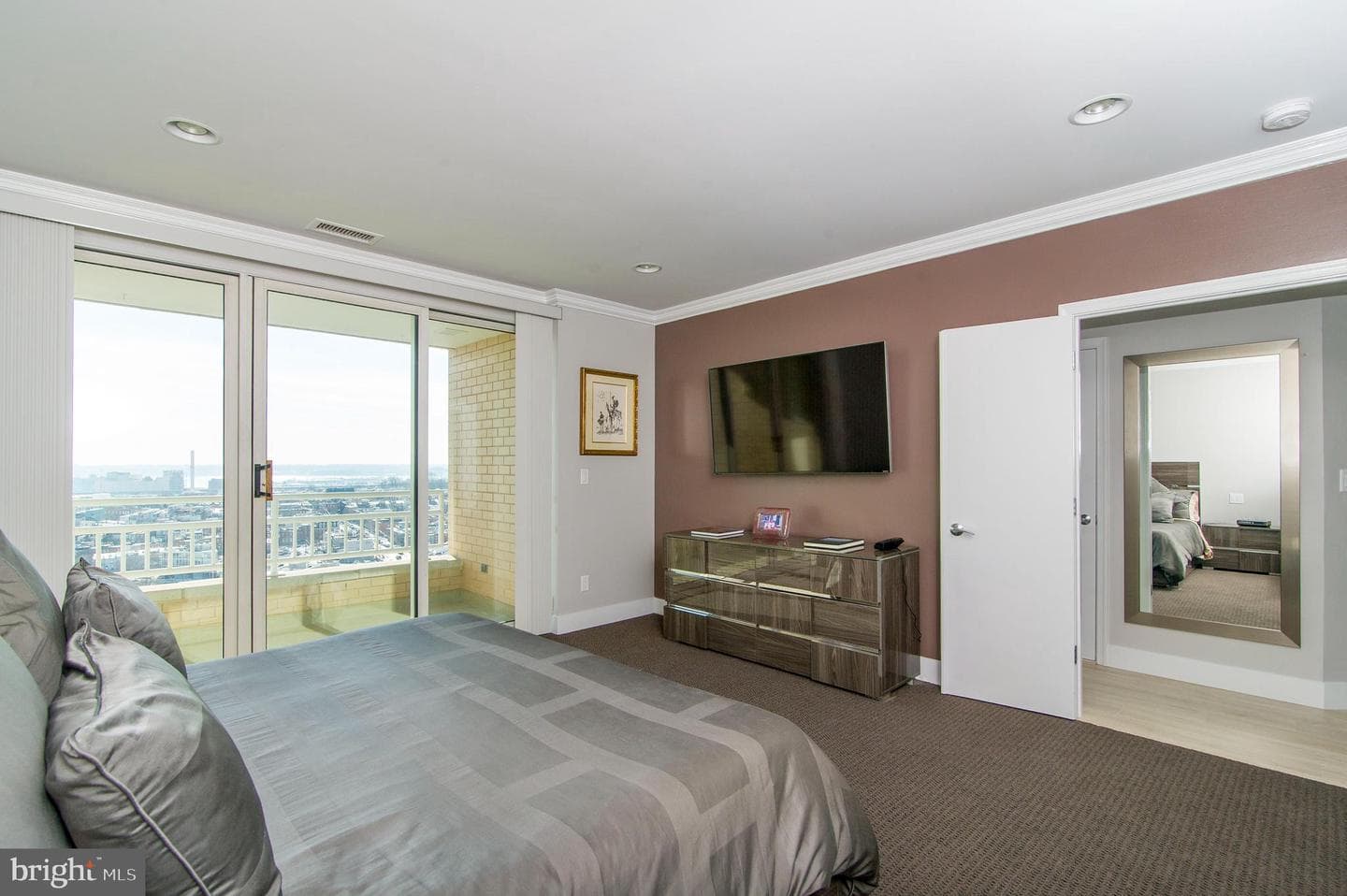 100 Harborview Drive #1610 photo 32