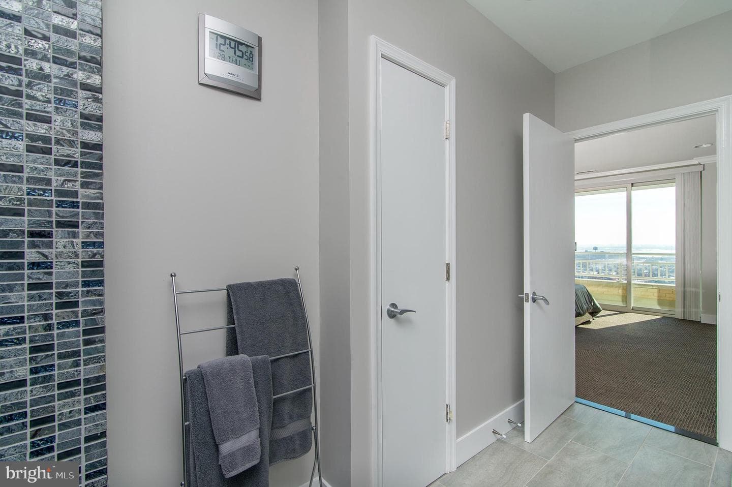 100 Harborview Drive #1610 photo 38
