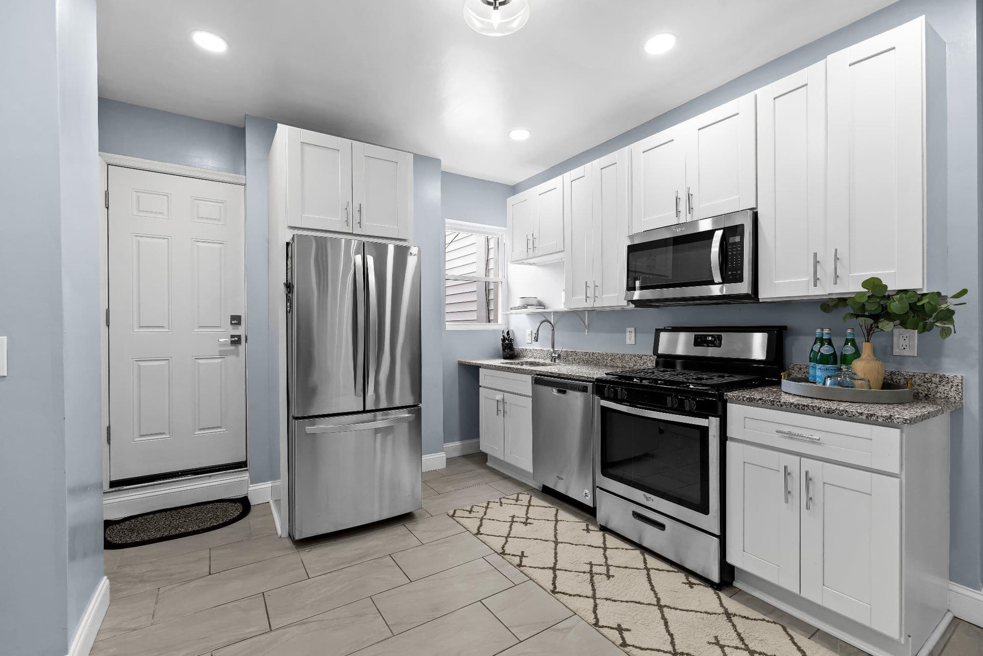 411 W 23rd Street photo 10