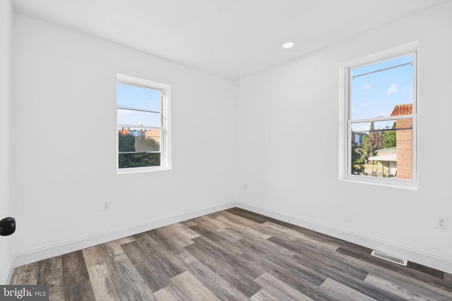 2500 W Franklin Street photo 21