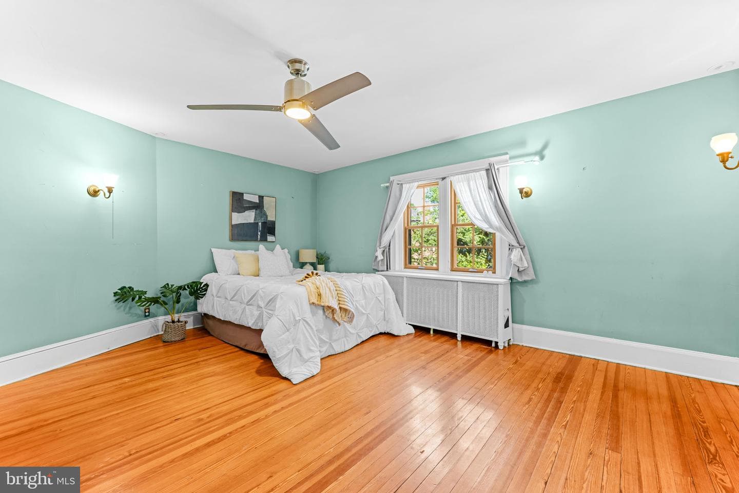 407 Bretton Place photo 30