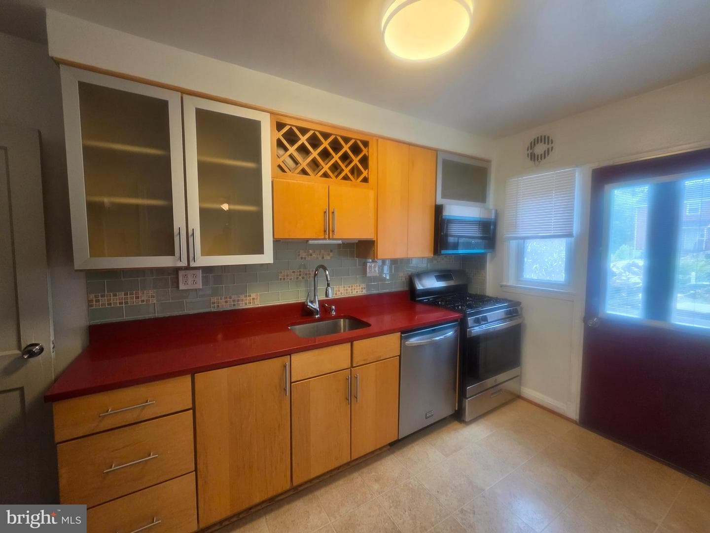 1235 Limit Avenue photo 9