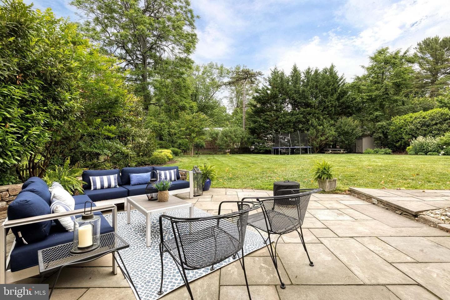 114 Castlewood Road photo 58
