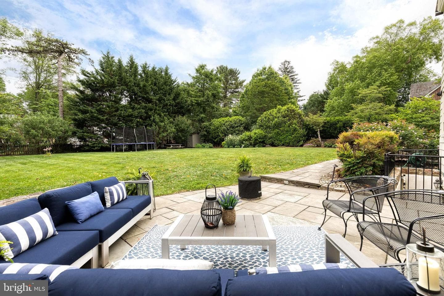 114 Castlewood Road photo 59
