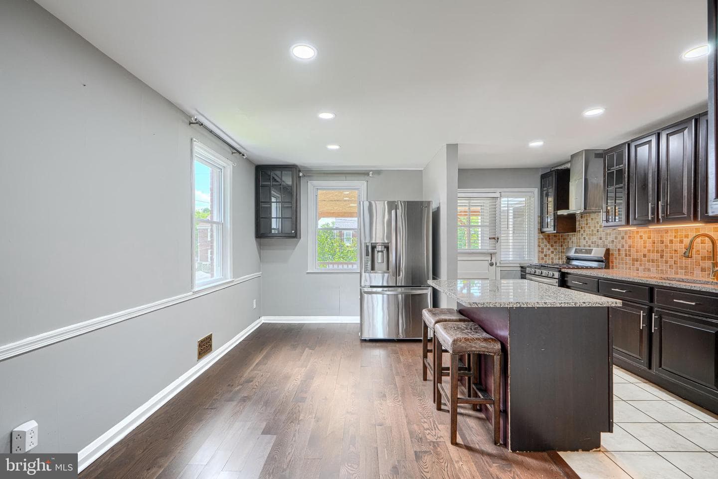 3227 Woodring Avenue photo 9