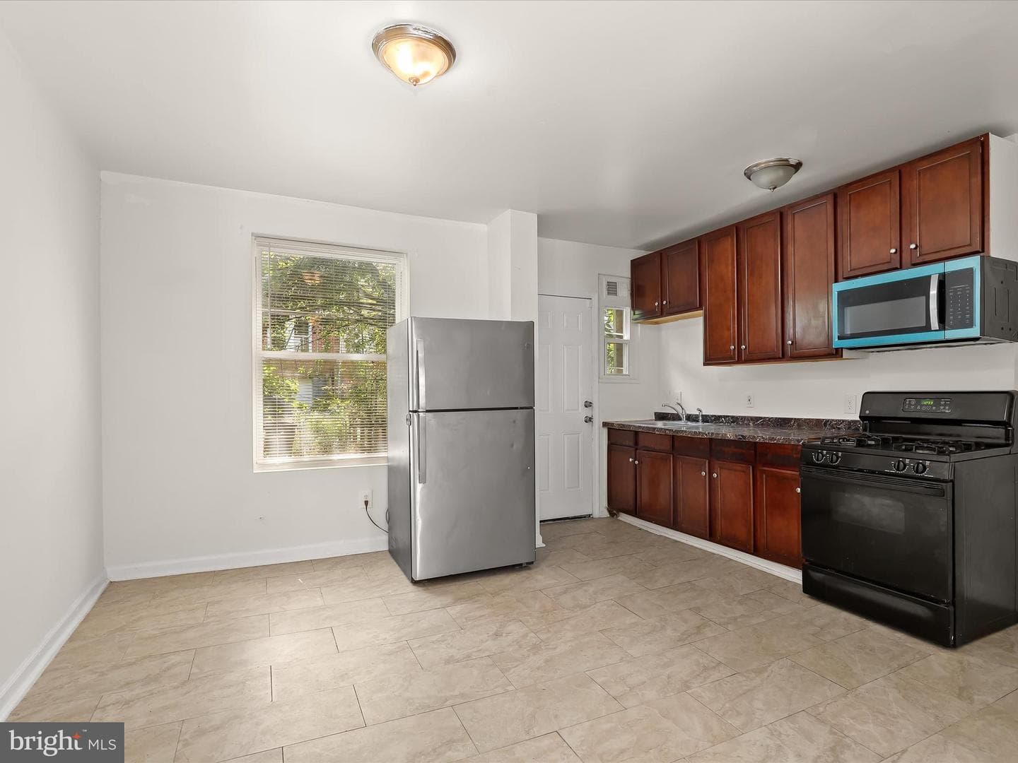 3211 Elmley Avenue photo 8