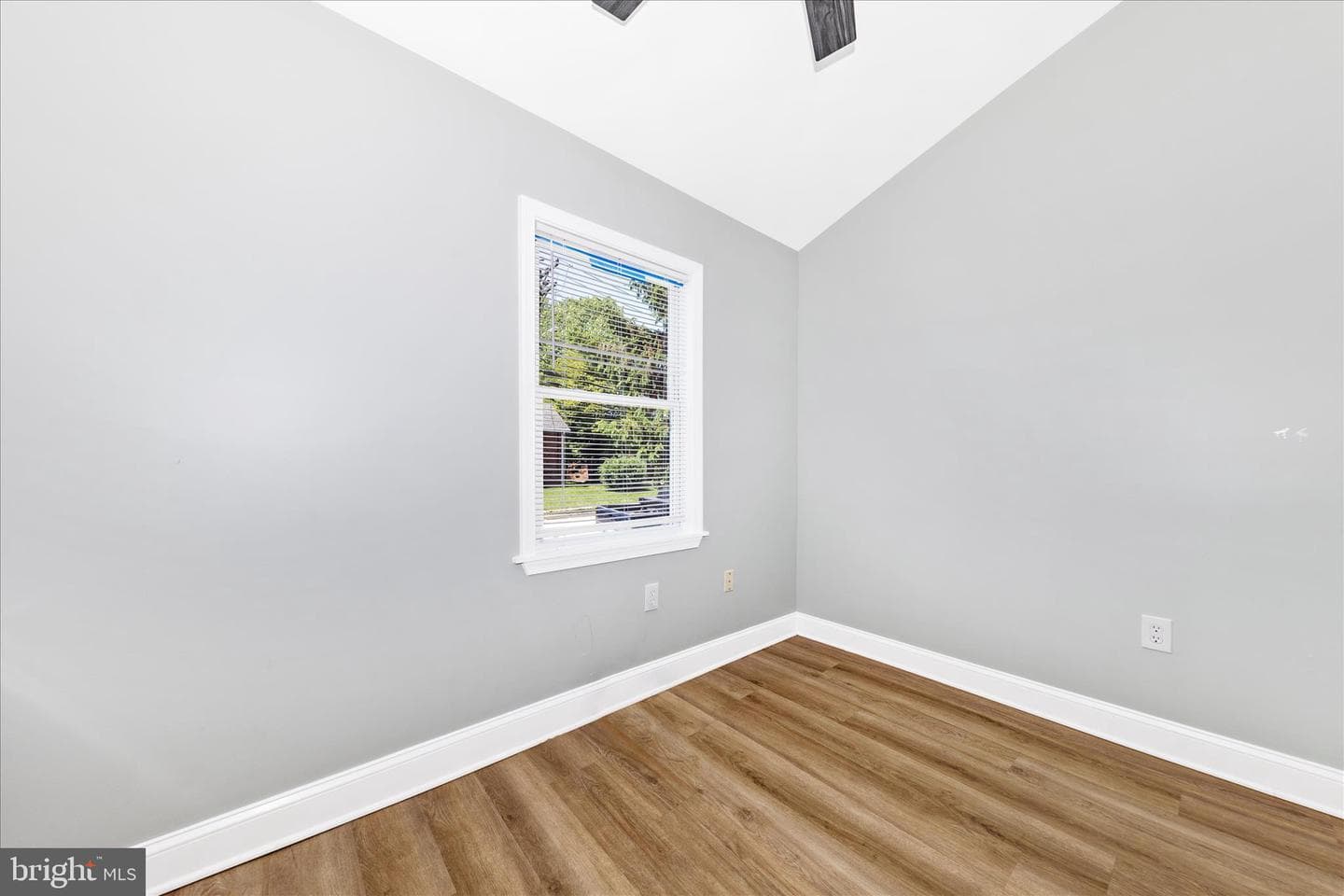 3606 W Rogers Avenue photo 20