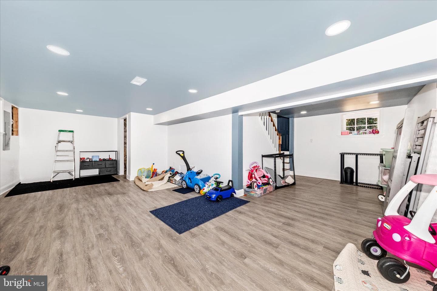 3606 W Rogers Avenue photo 37