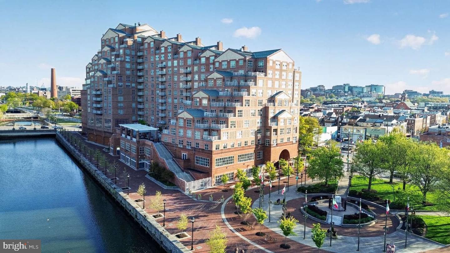 250 President Street #805, Baltimore