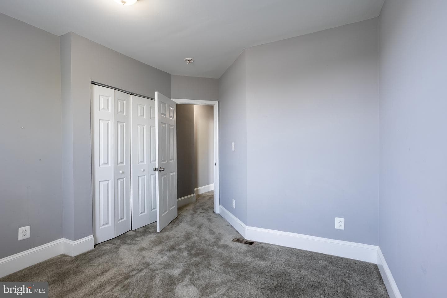 1733 Rutland Avenue photo 17
