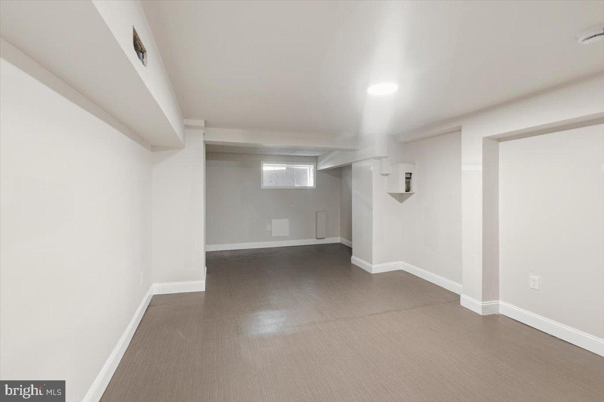 2107 Dukeland Street photo 15
