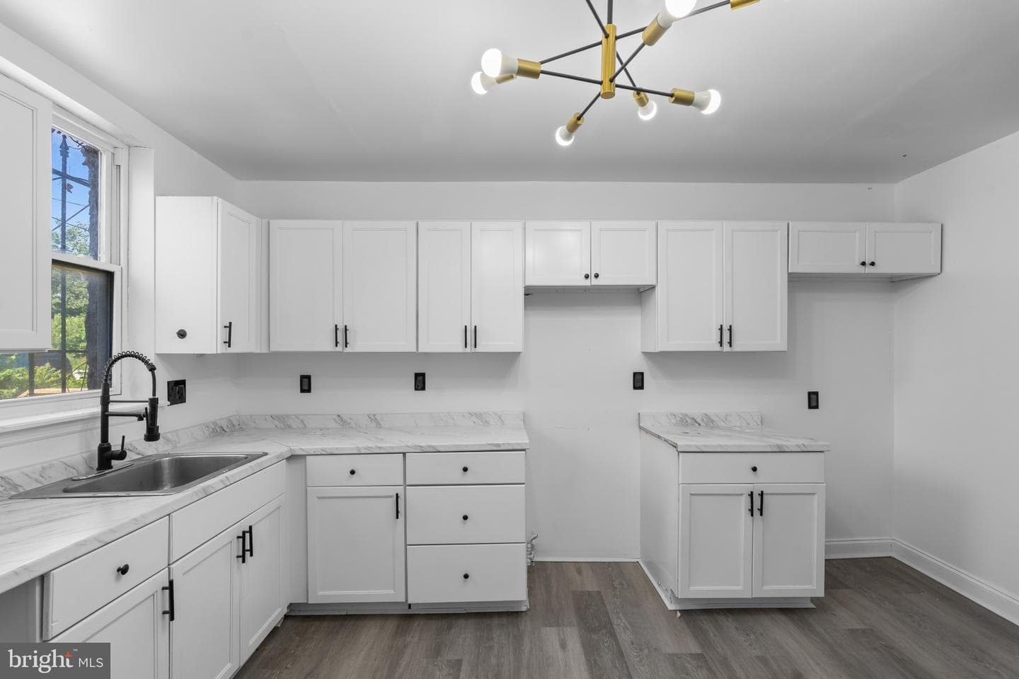 1838 Laurens St photo 10