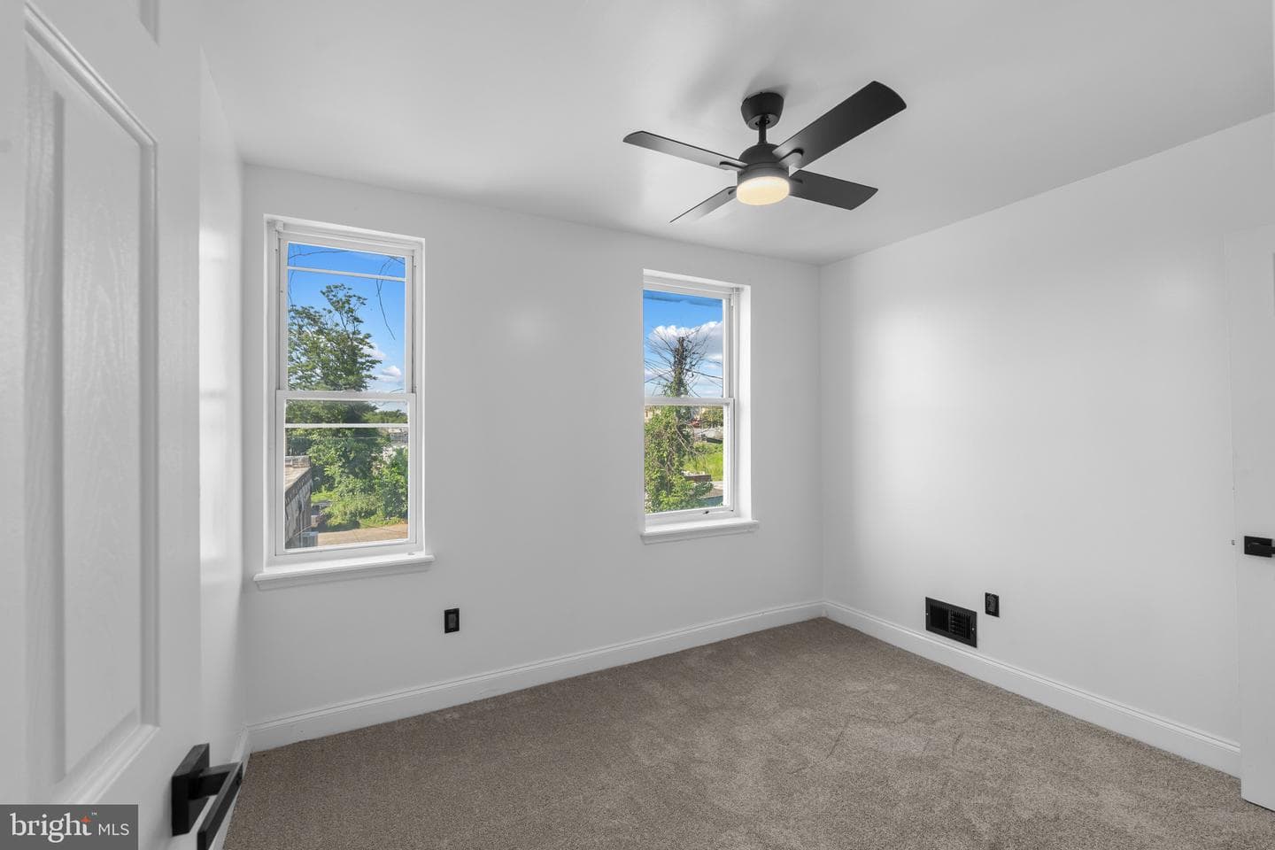 1838 Laurens St photo 12