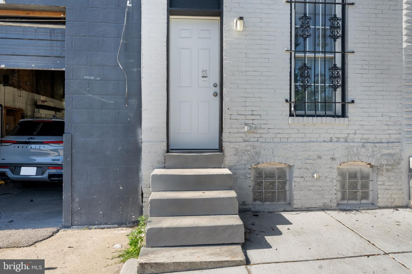 1838 Laurens St photo 30