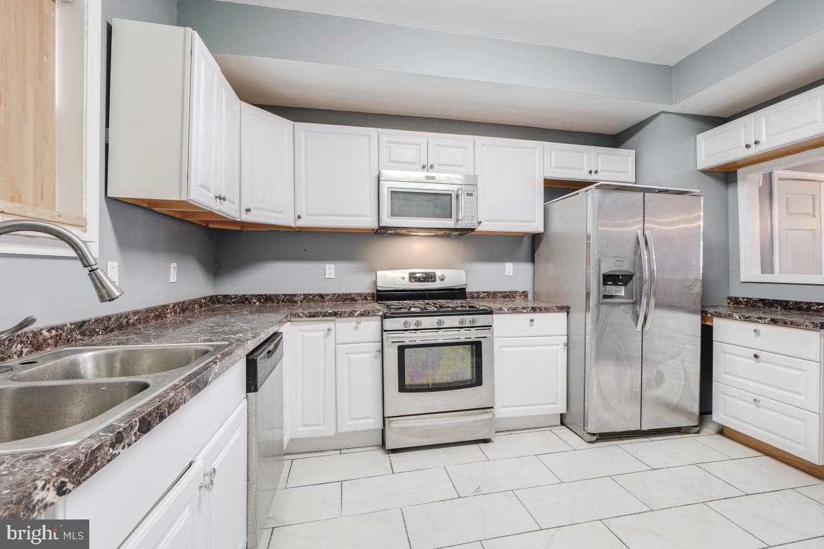 1636 N Bentalou Street photo 13
