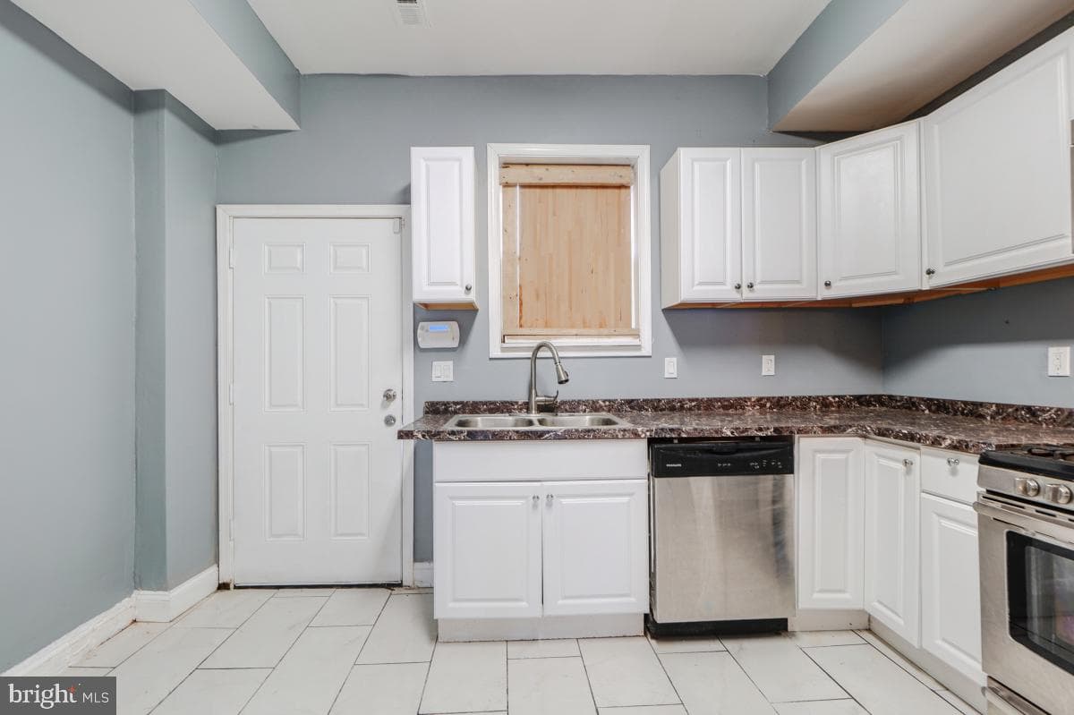 1636 N Bentalou Street photo 15